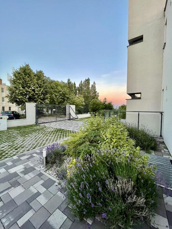 Golden Relax Apartments Balatonfured Exterior photo