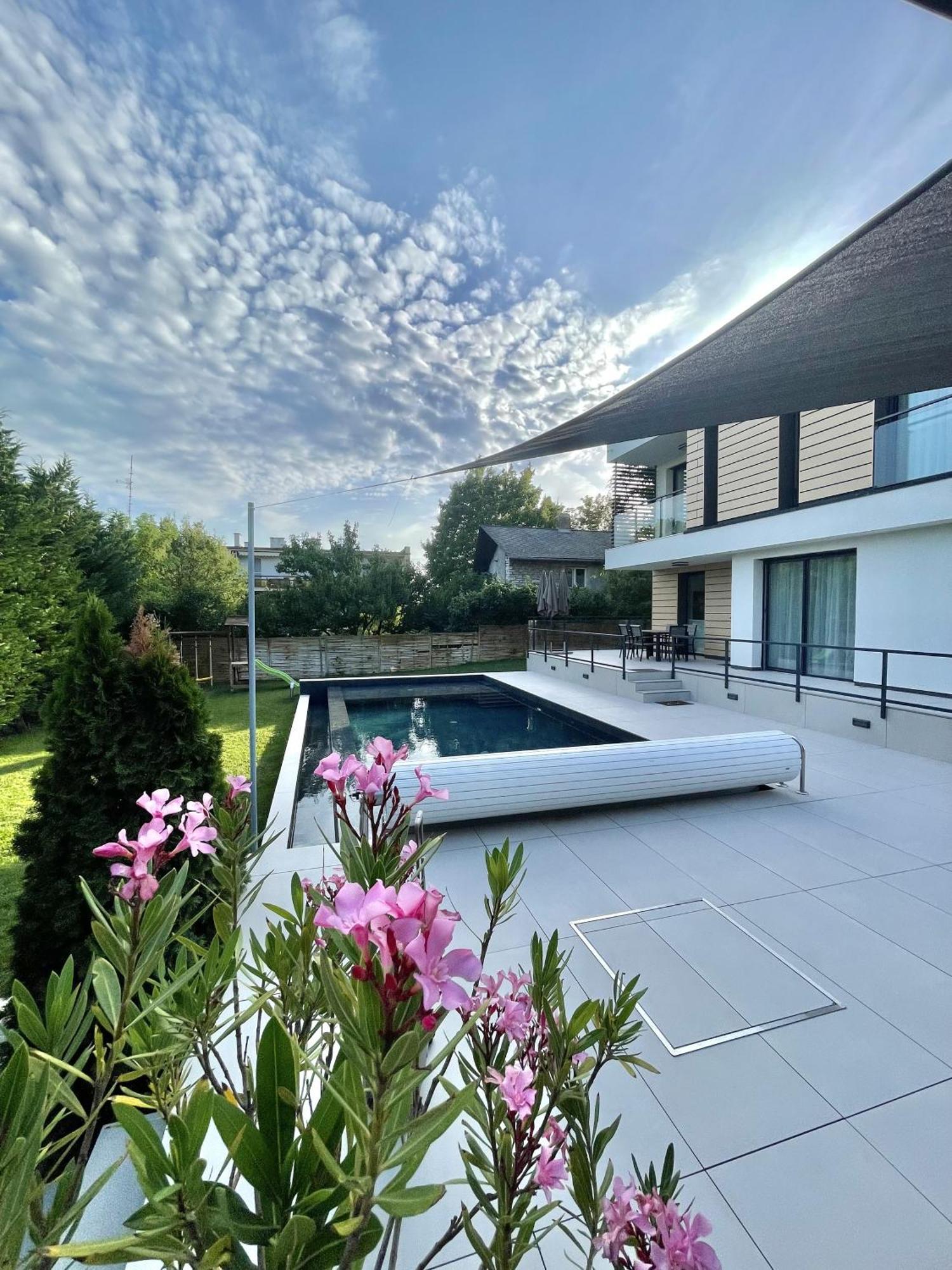 Golden Relax Apartments Balatonfured Exterior photo