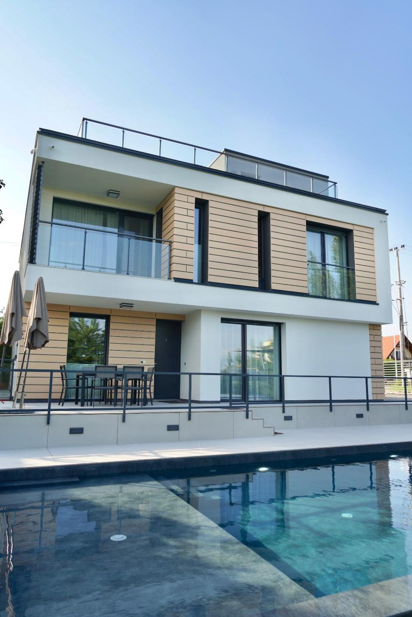Golden Relax Apartments Balatonfured Exterior photo